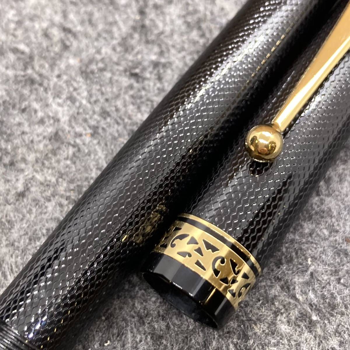 PE913□PILOT パイロット 万年筆 創立65周年記念 ペン先 14K M 箱付き 筆記未確認 美品_画像5