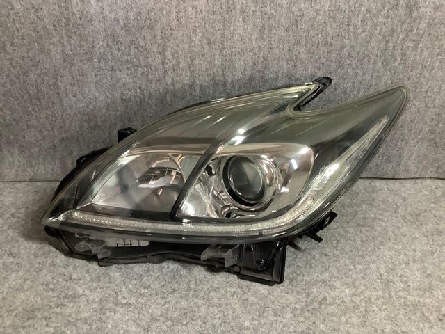 ☆4500　プリウス　ZVW30　後期　ヘッドライト　HID　左☆_画像1