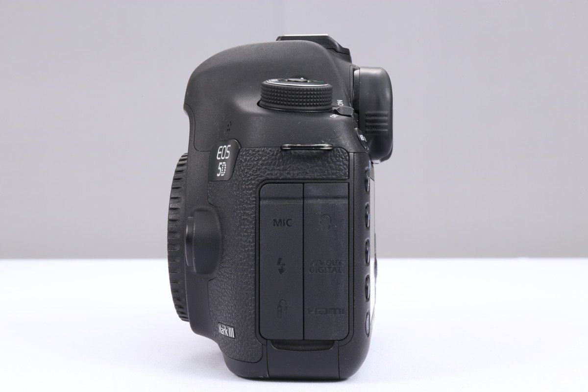 【 良品 | 動作保証 】 Canon EOS 5D Mark III ボディ 【 予備バッテリー ２個 追加付属 】_画像5