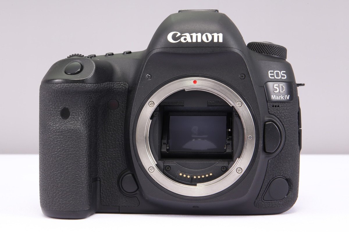 【 良品 | 動作保証 】 Canon EOS 5D Mark IV ボディ 【 CFカード 32GB 160MB/s 追加付属 】_画像3