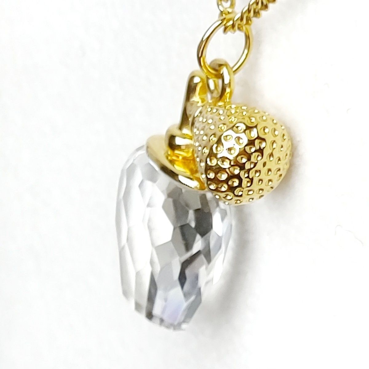 SWAROVSKI社製】 スワロフスキー ‥ 人気 香水瓶モチーフ SWAROVSKI社製】 スワロフスキー ‥ 人気 香水瓶モチーフ
