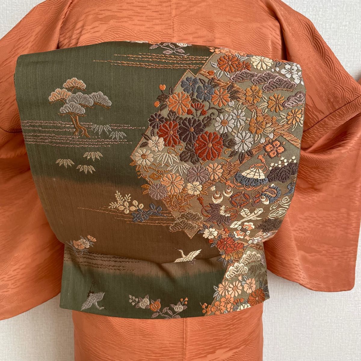 No 263 色無地 着物単品 紋なし 地模様 赤朽葉色|Yahoo!フリマ No 263 色無地 着物単品 紋なし 地模様 赤朽葉色|Yahoo!フリマ