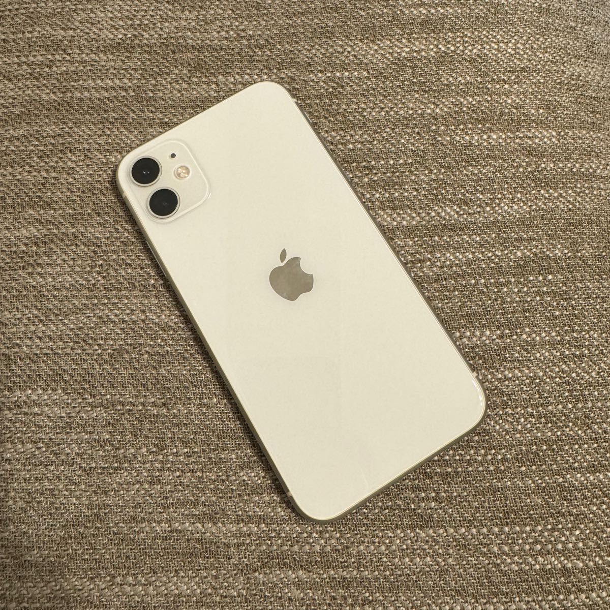 美品 iPhone 11 iPhone11 ホワイト 128GB SIMフリー