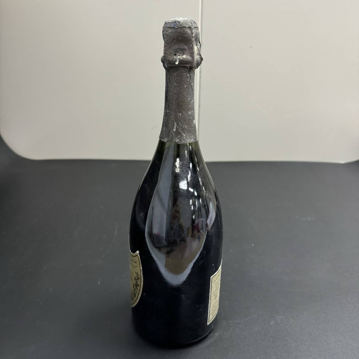 B16069(012)-166/OS20000　酒　MOET et CHANDON a Epernay　Cuvee Dom Perignon　Vintage 1985　12.5％　750ml_画像2