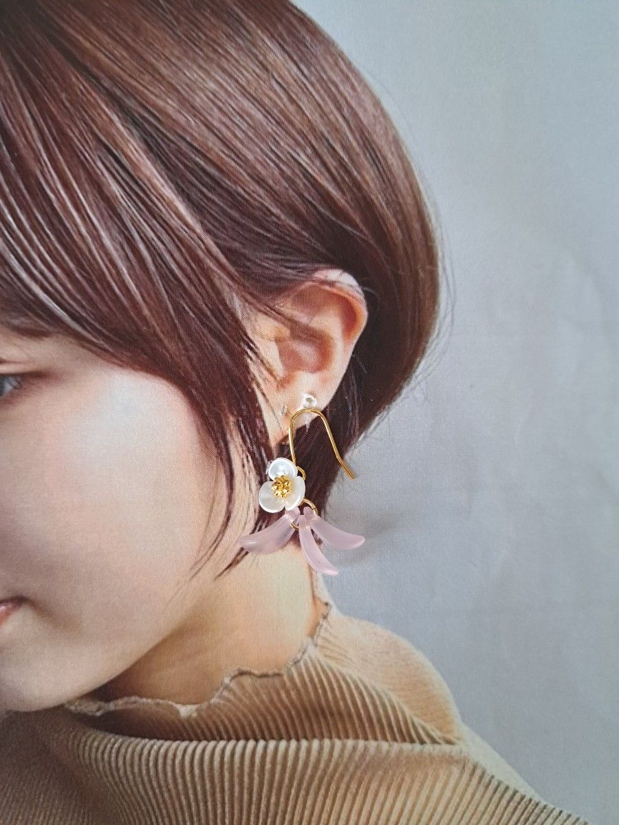 お花ピアス/イヤリング　お花タッセル　ハンドメイド