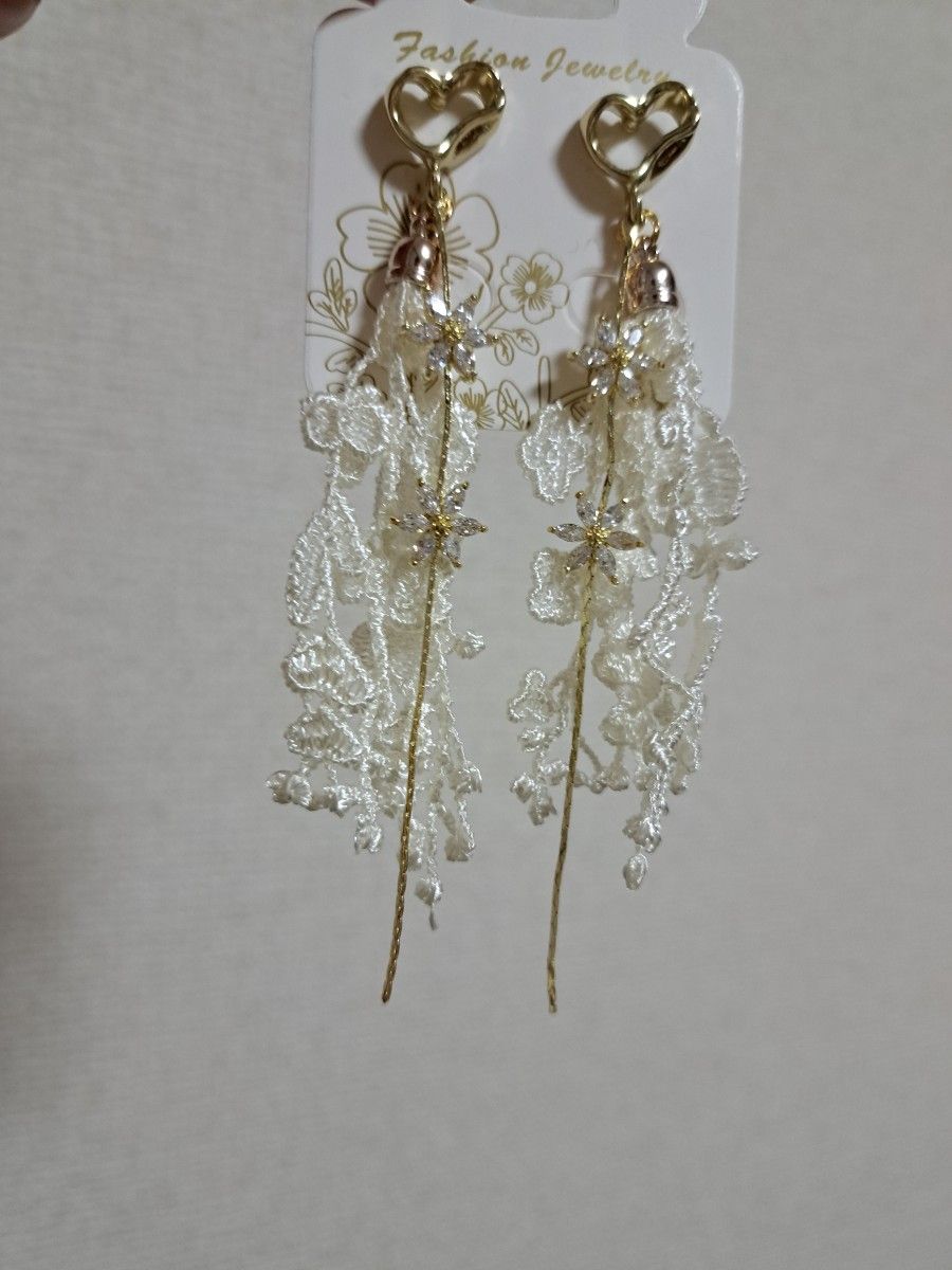ハートレース 2連フラワージルコスーンチェーンチャーム　 ハンドメイド　フラワーピアス