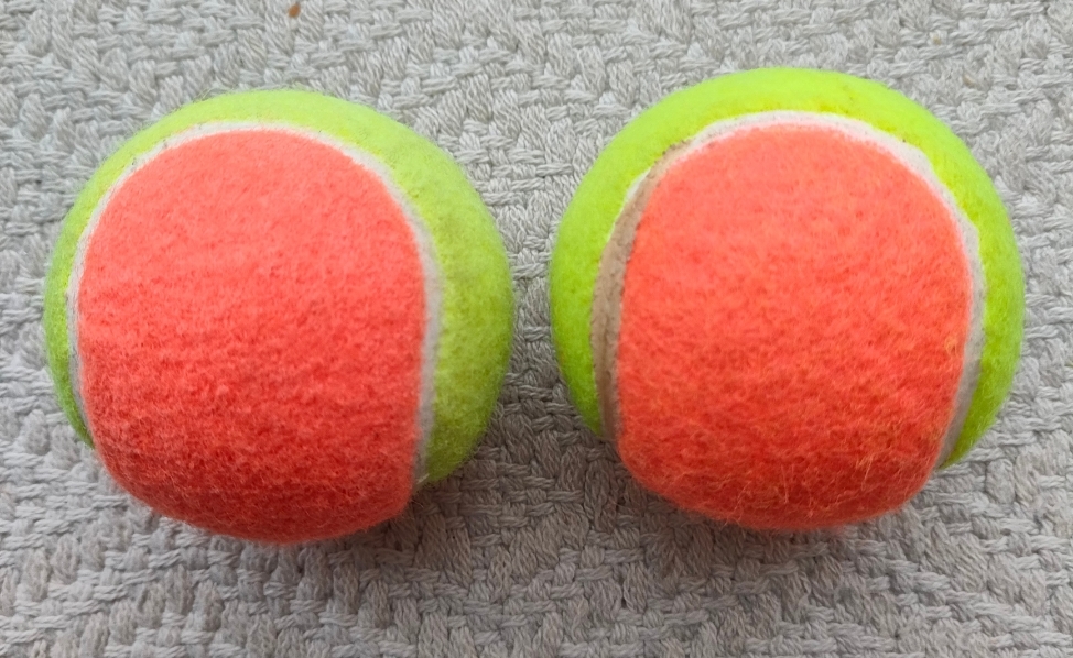 【中古】オレンジボール　①YONEX(28個）　②IGNIO(6個） 合計34個_画像3