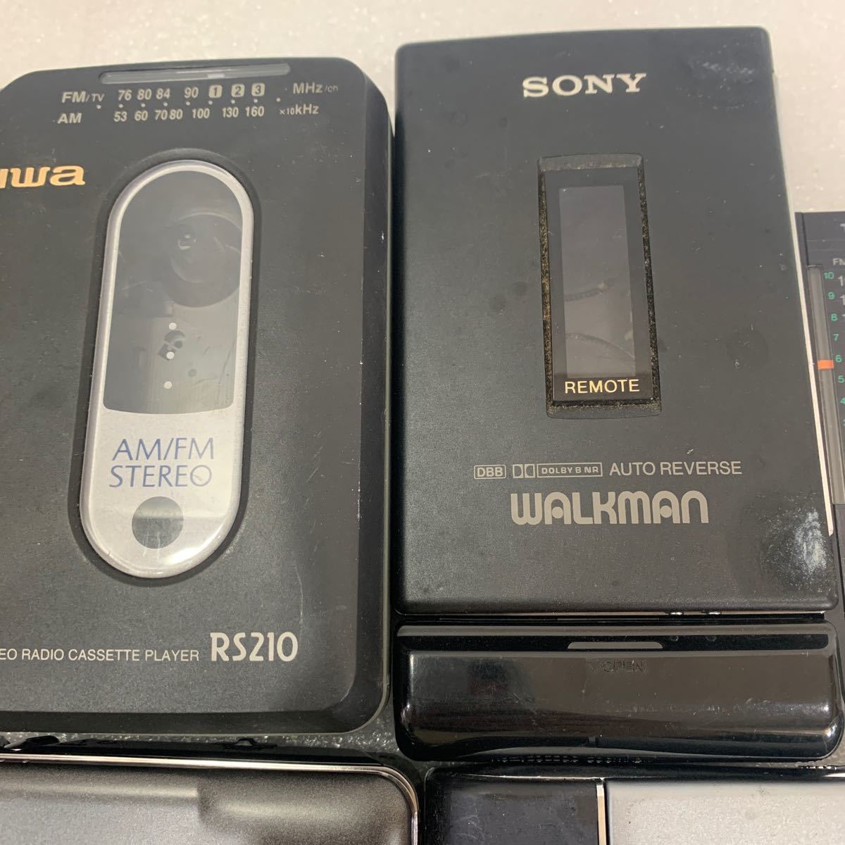 QW3192 カセットプレーヤー　SONY WALKMAN WM-FX21、WM-GX77 、WM-607 PANASONIC RQ-S90F KENWOOD DMC-G3 他　ラジオ　まとめて　ジャンク_画像3