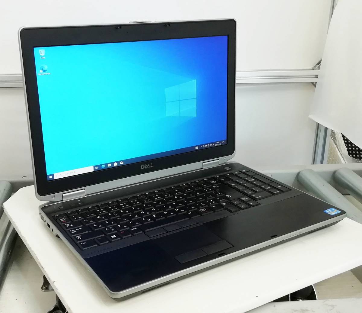 DELL Latitude E6530 Core i7 3740QM メモリ8GB 中古SSD 2.5インチ360GB Windows 10 Pro 64bit バームレストべたつきあり【H23122016】_画像1