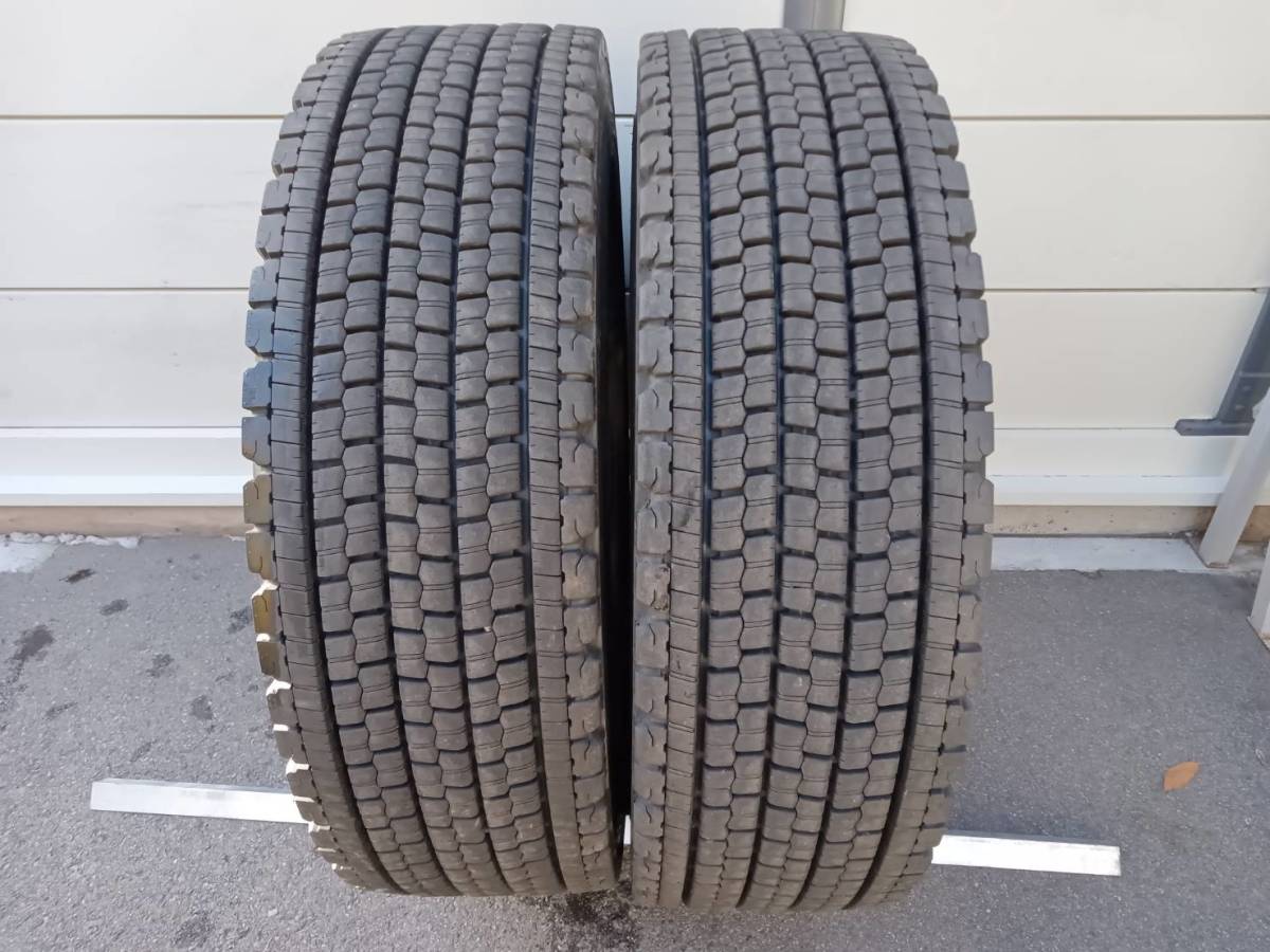 ★残り溝約16.5mm★21年製★ ブリヂストンW900 295/80R22.5 153/150J　2本セット スタッドレス　A1247_画像1