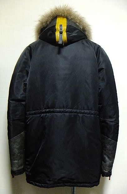 美品:AVIREX.N-3B フライトジャケット 黒 XL(6112085/53,900円/タイトシルエット/リアルファー/一部 レザー/幅62丈82/バイカー/ツーリング)_画像3