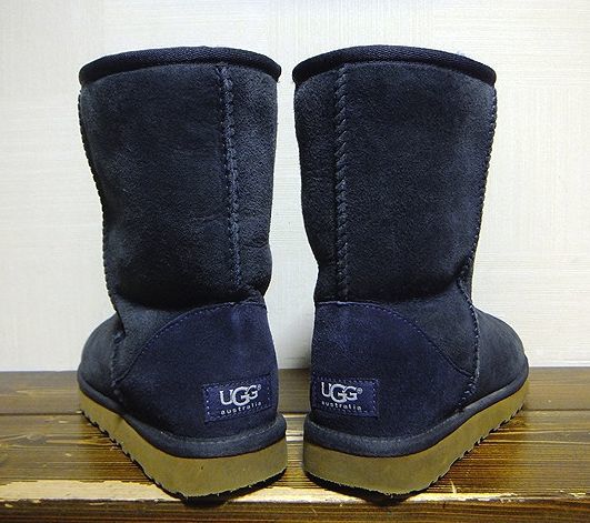 美品:UGG(アグ).リアルムートン レザー ショート ブーツ 24(レディース/濃紺/5825/CLASSIC SHORT/クラシック ショート/羊毛革/防寒)_画像4