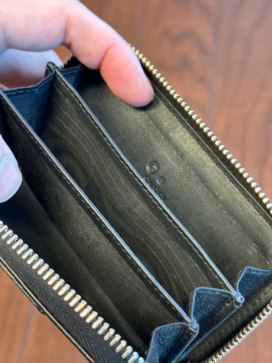 ✨極美品✨GUCCI 二つ折り財布 マイクロGG シマレザー 型押し ブラック-