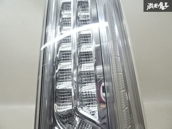 【点灯OK】日産 純正 C26 HC26 セレナ ハイウェイスター 後期 LED テールライト ランプ 右 右側 運転席側 KOITO 220-23438 即納 棚12-4_画像3