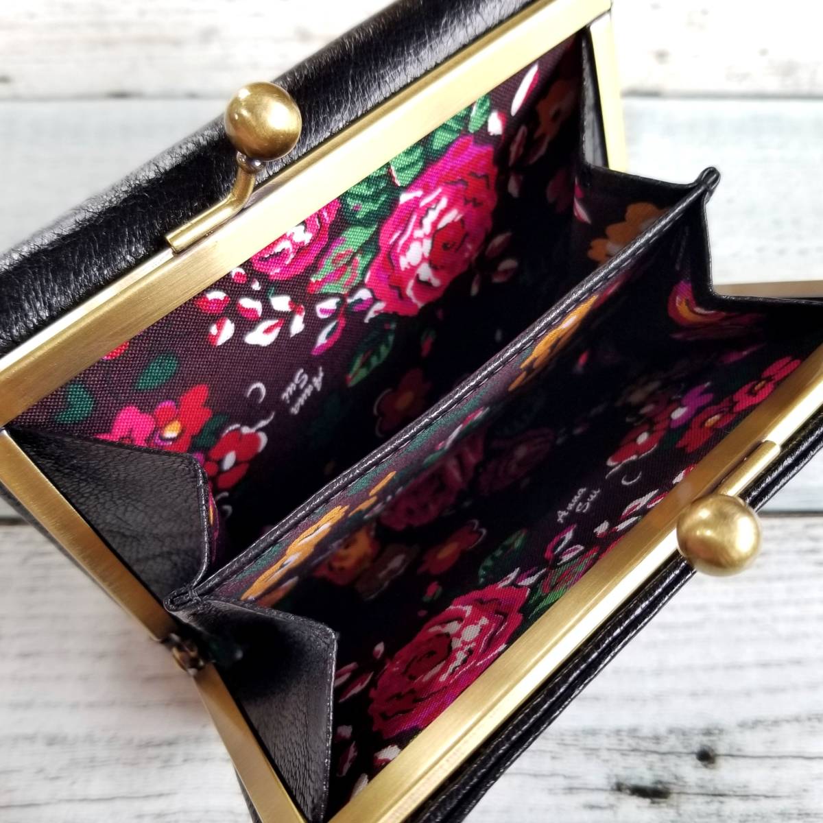 ルビー 薔薇新品 ANNA SUI アナスイ 本革 がま口二つ折り財布 ルビー 薔薇新品 ANNA SUI アナスイ 本革 がま口二つ折り財布