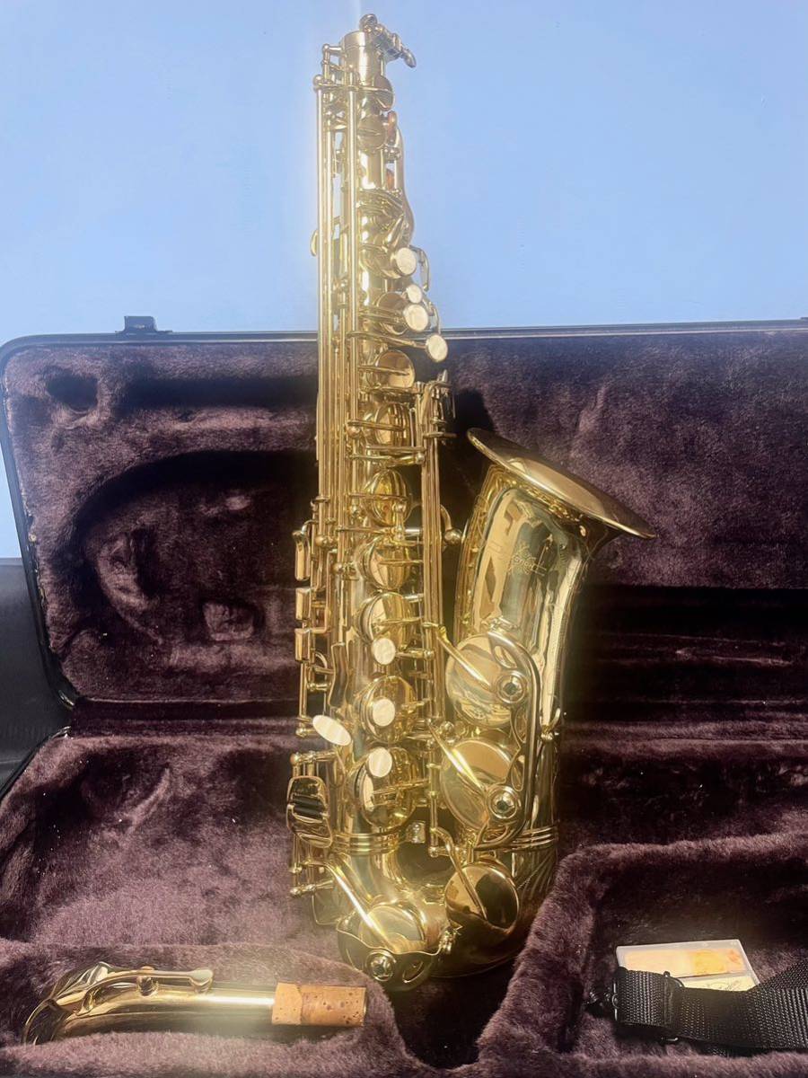 Selection alto saxophone beautiful secondhand goods case attaching 