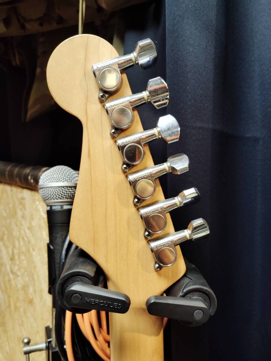フェンダージャパン　ストラトキャスター　Fender 三枚目にシリア有り　改造有　エレキギター　メイプル指板_画像5