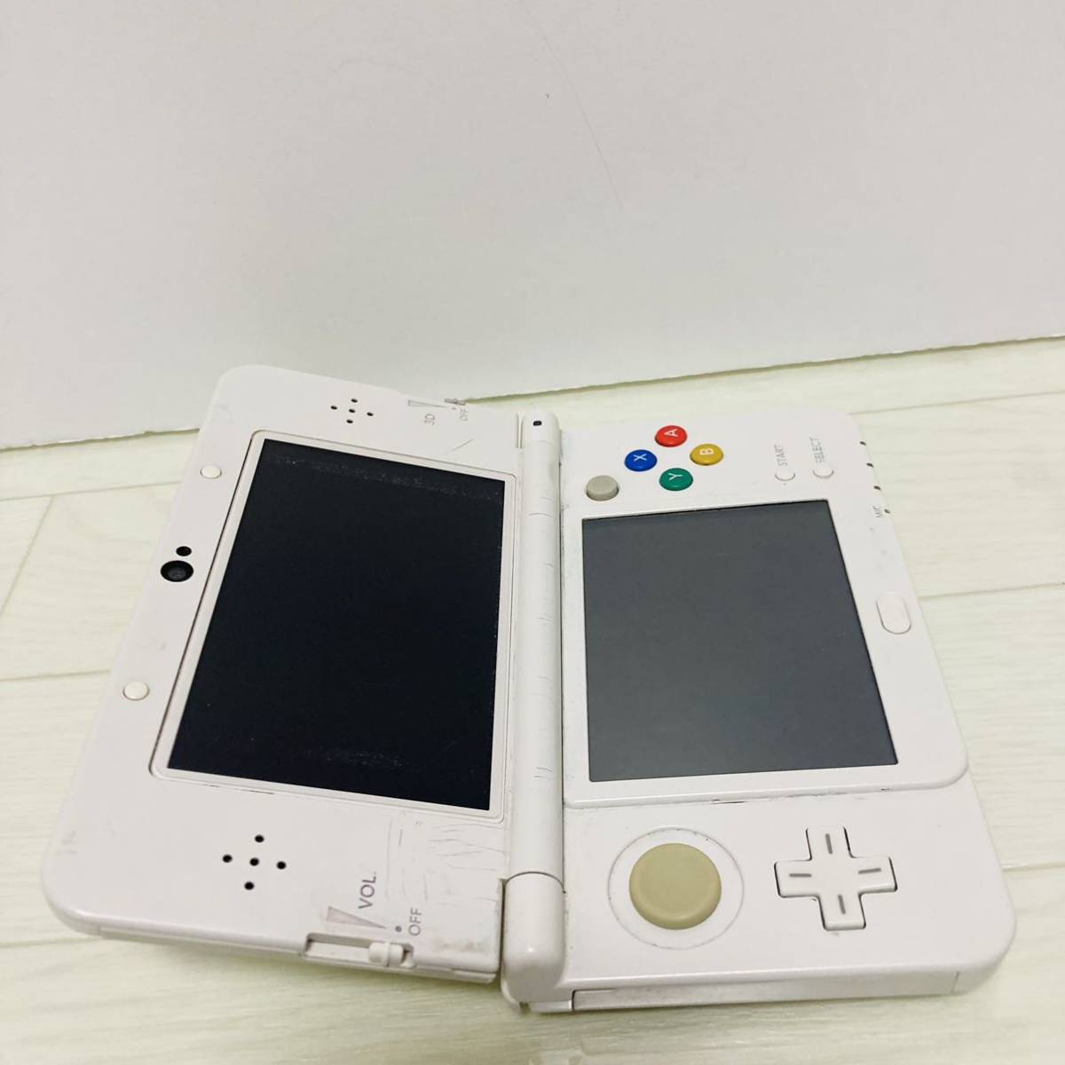 《ジャンク品》NEW Nintendo 3DS 任天堂 NEW ニンテンドー3DS ホワイト 本体のみ 【1円スタート】_画像5