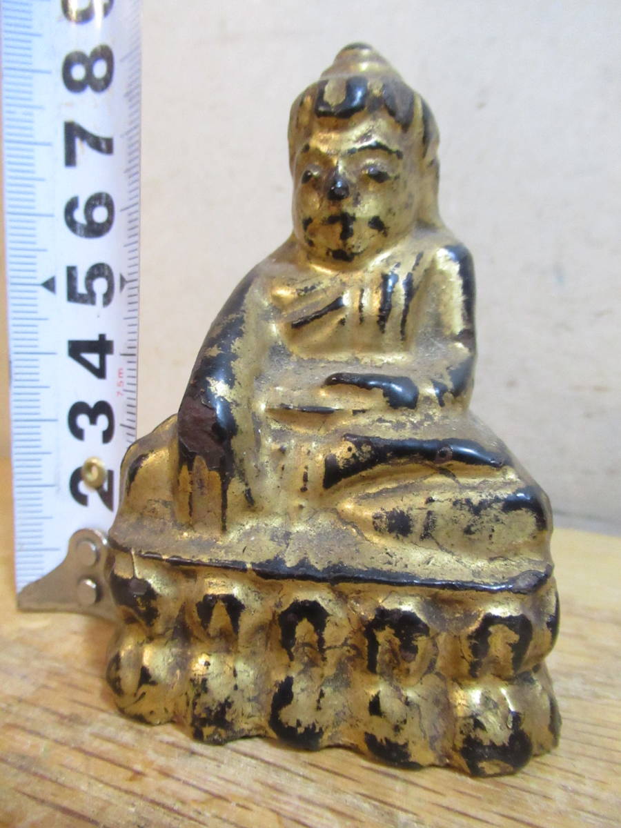 漆金仏　中国古仏　小ぶりなサイズの黒漆金彩の古仏像　（仏像　仏教美術　_画像1