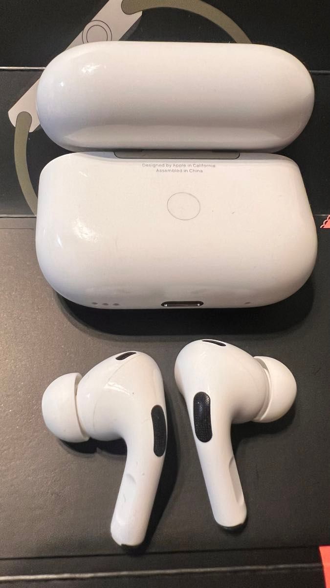 正規超美品 保証付　Apple AirPods Pro 第2世代 MQD83J/A 新品専用透明ケースオマケ　動作確認済み