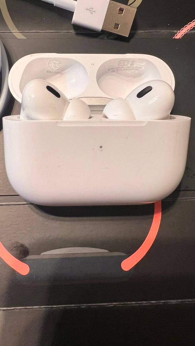 正規超美品 保証付　Apple AirPods Pro 第2世代 MQD83J/A 新品専用透明ケースオマケ　動作確認済み