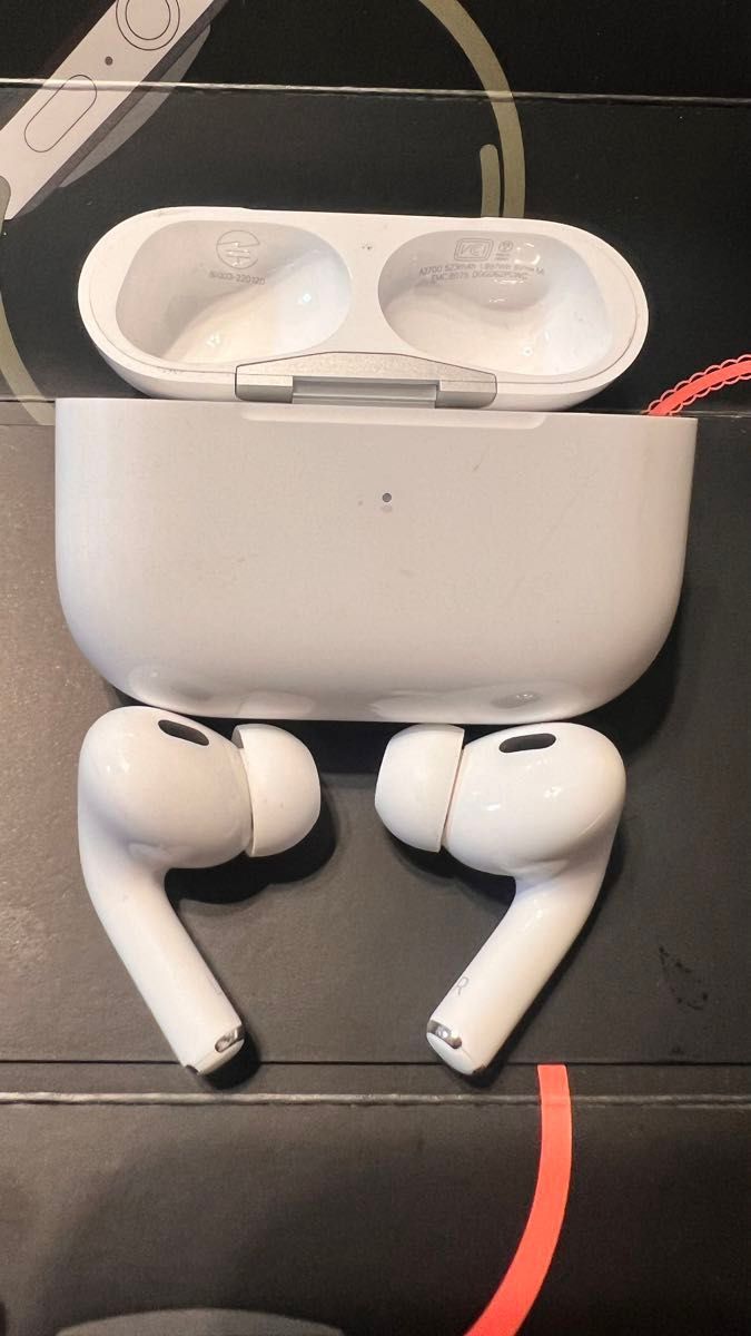 正規超美品 保証付　Apple AirPods Pro 第2世代 MQD83J/A 新品専用透明ケースオマケ　動作確認済み