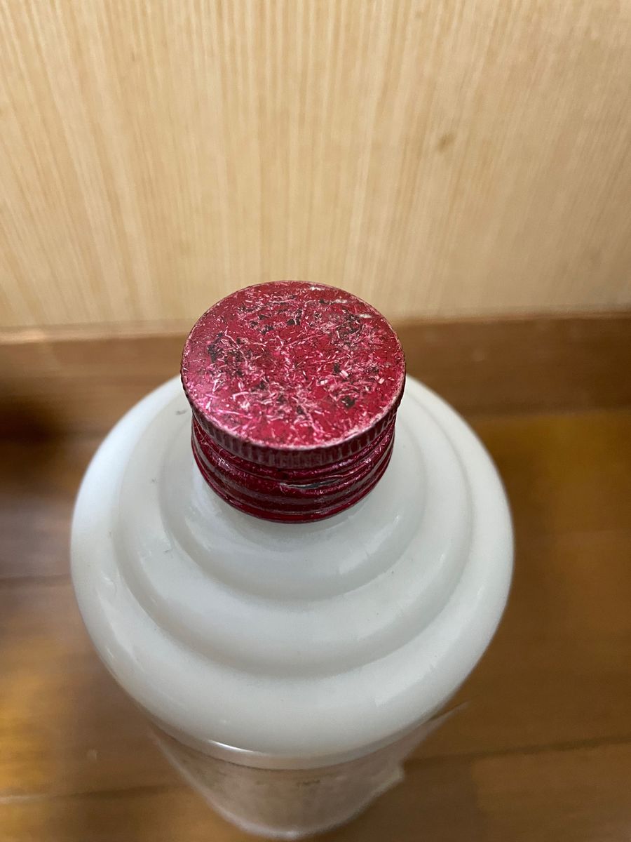 貴州茅台酒 マオタイ酒 五星ラベル 500ml 53% 1985年製 未開栓 貴州茅台酒 マオタイ酒 五星ラベル 500ml 53% 1985年製 未開栓