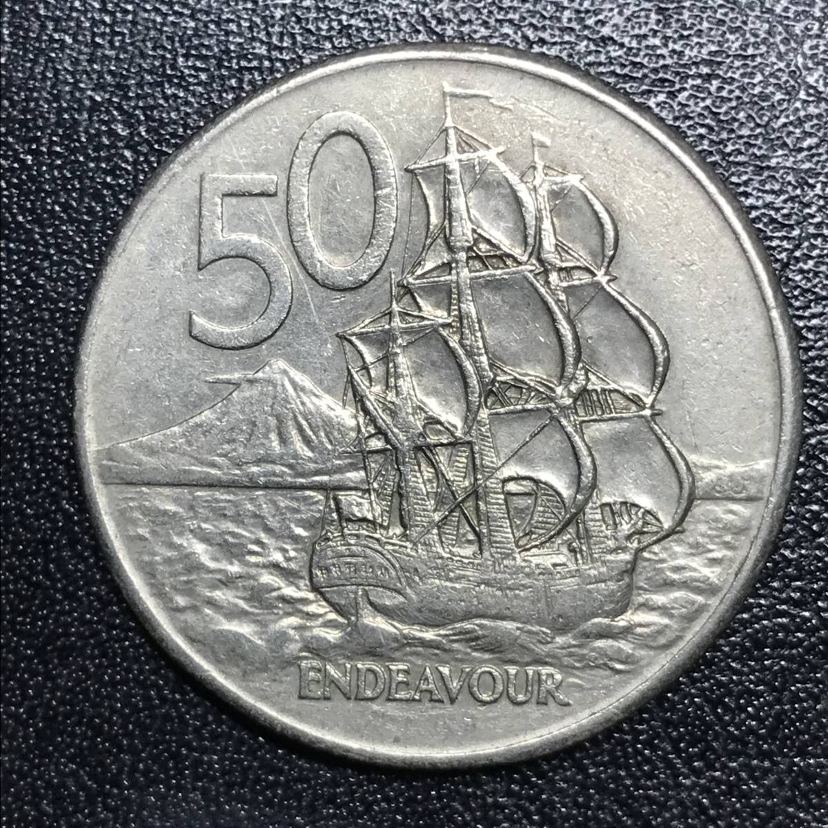 ★世界 海外 外国 コイン 硬貨！1979年！ニュージーランド 50セント 1枚！エリザベス2世 帆船 エンデバー ENDEAVOUR！★管理番号1761_画像1
