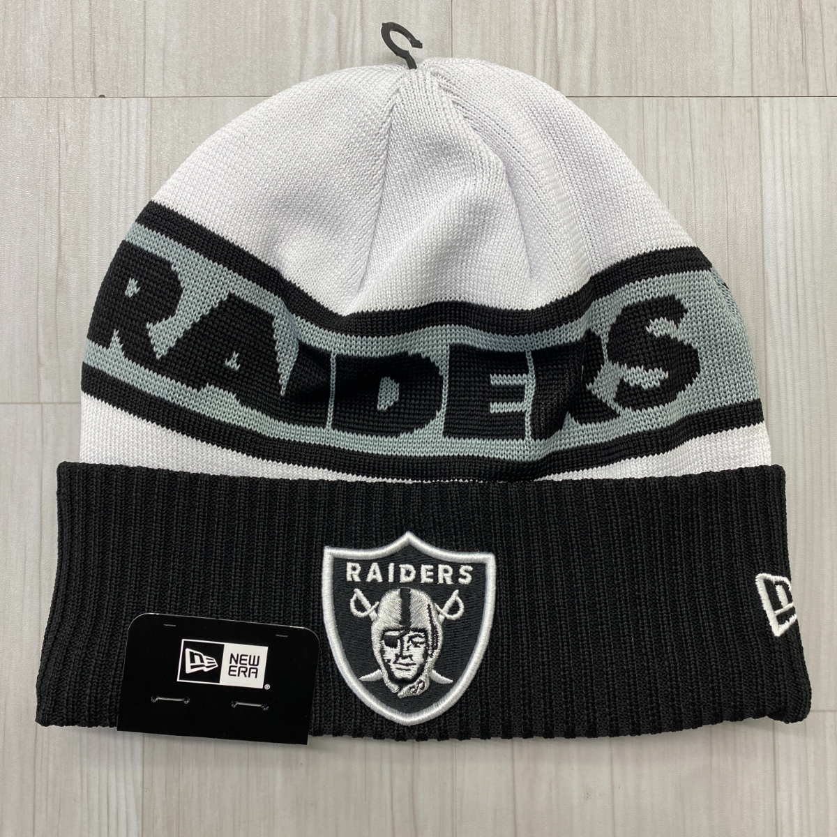 USA正規品 NEWERA ニューエラ NFL オンフィールド LV Raiders ラスベガス レイダース Tech ニット帽 ビーニー 刺繍ロゴ アメフト