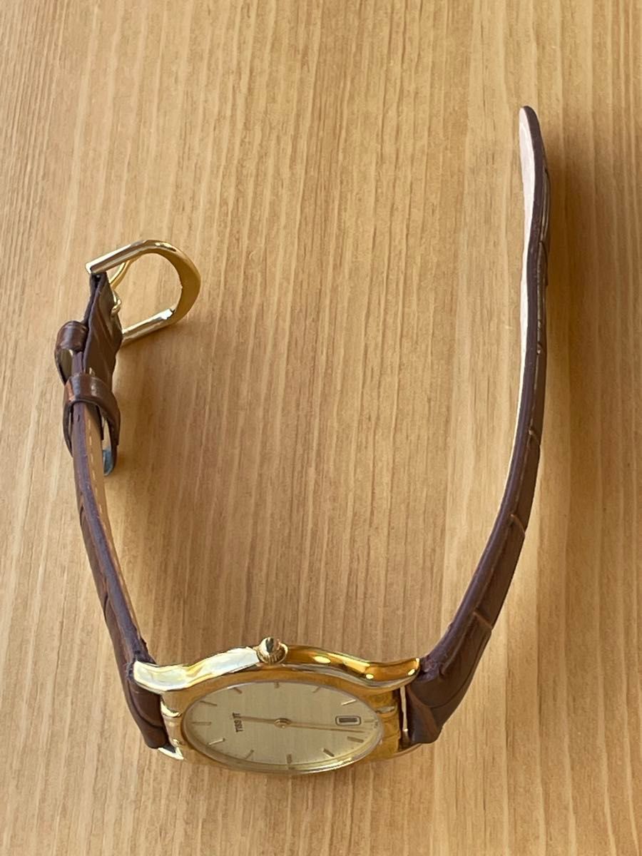 美品】TISSOT ティソ QZ【F263】デイト 文字盤 ゴールド【動作 美品】TISSOT ティソ QZ【F263】デイト 文字盤 ゴールド【動作
