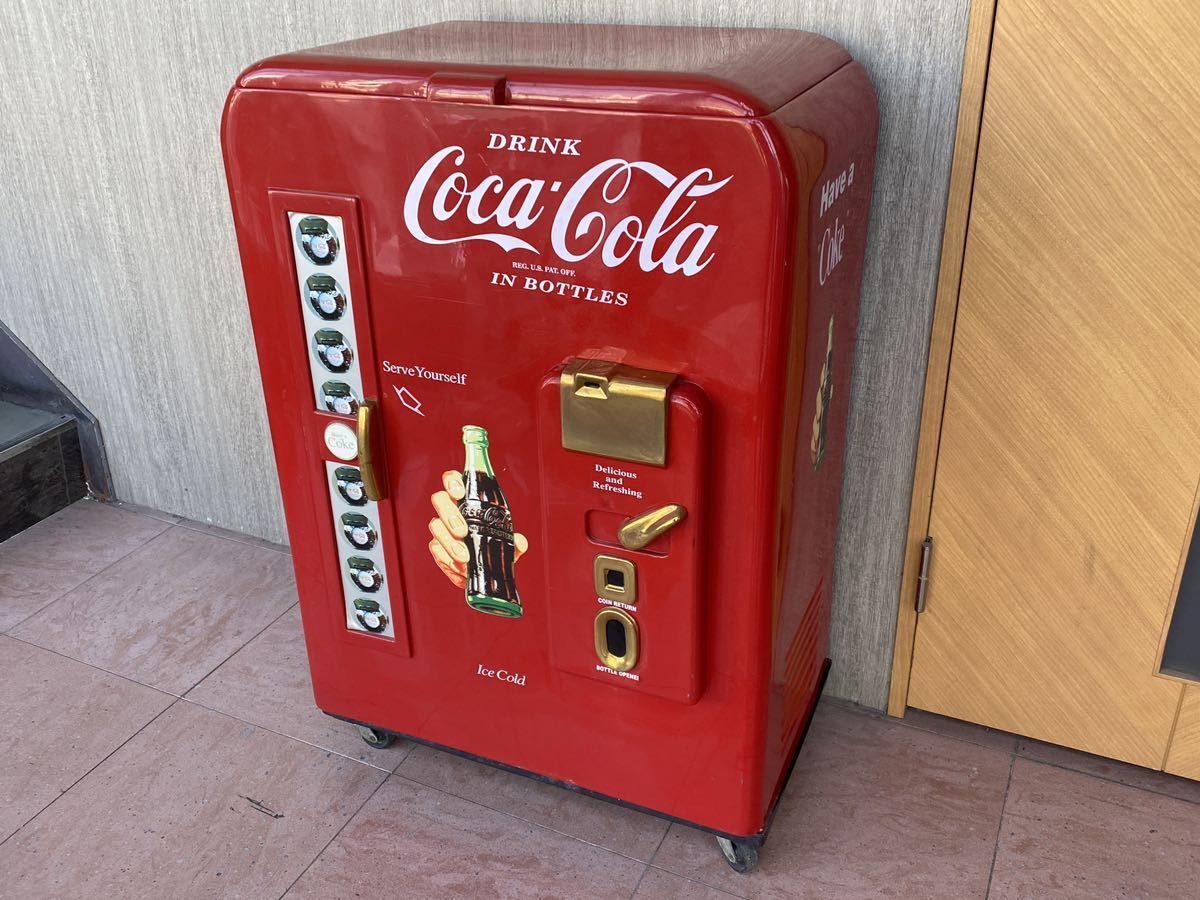 サ5511M★ヴィンテージ　当時物　コカ・コーラ　Coca-Cola　自販機型 クーラーボックス　Ｗ665×Ｄ460×Ｈ970ｍｍ★_画像1