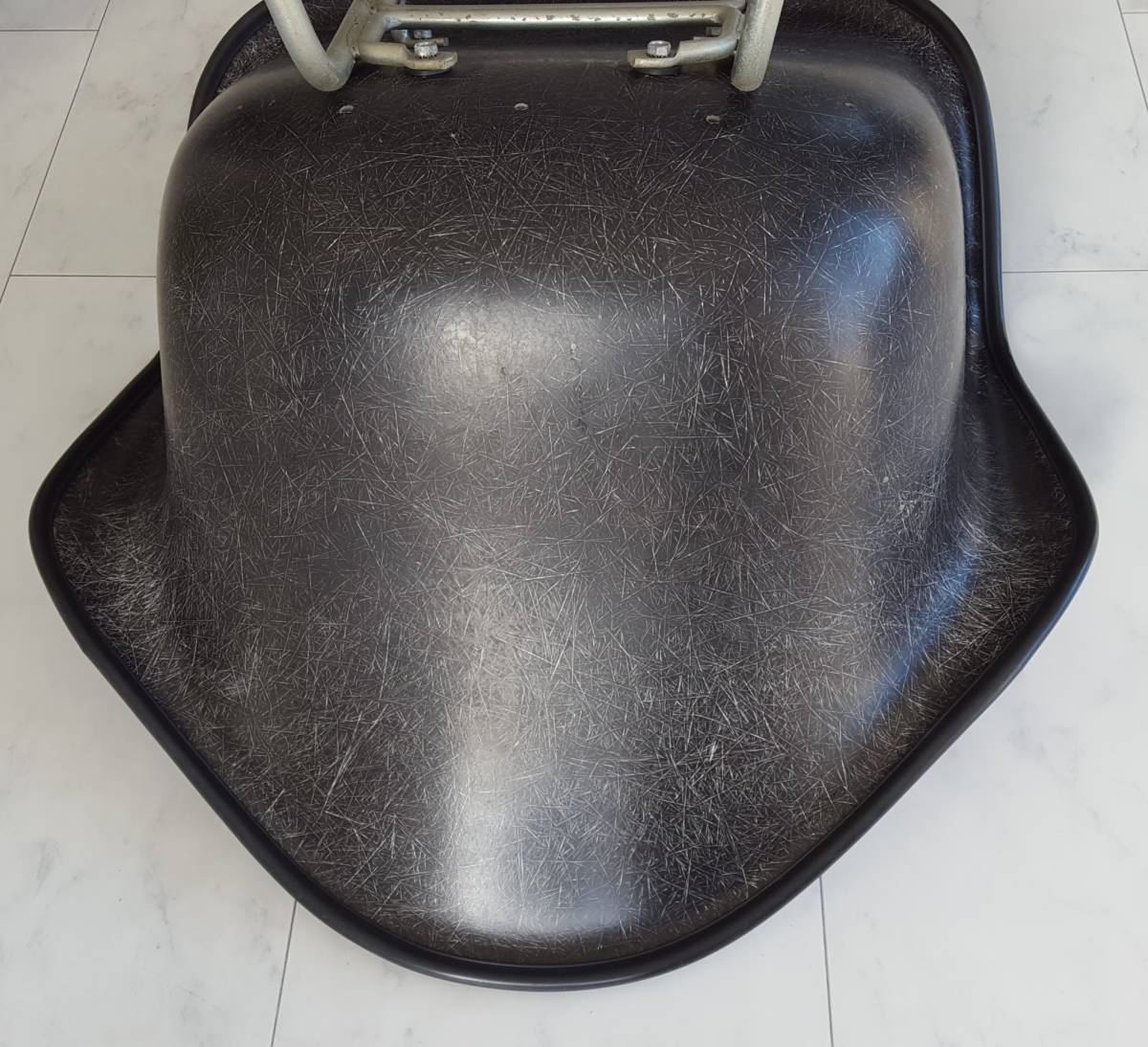 1970s 【Black x Terracotta】ファイバー多 ビンテージ ハーマンミラー Eames arm shell chair イームズ アームシェルチェア 60sの画像10