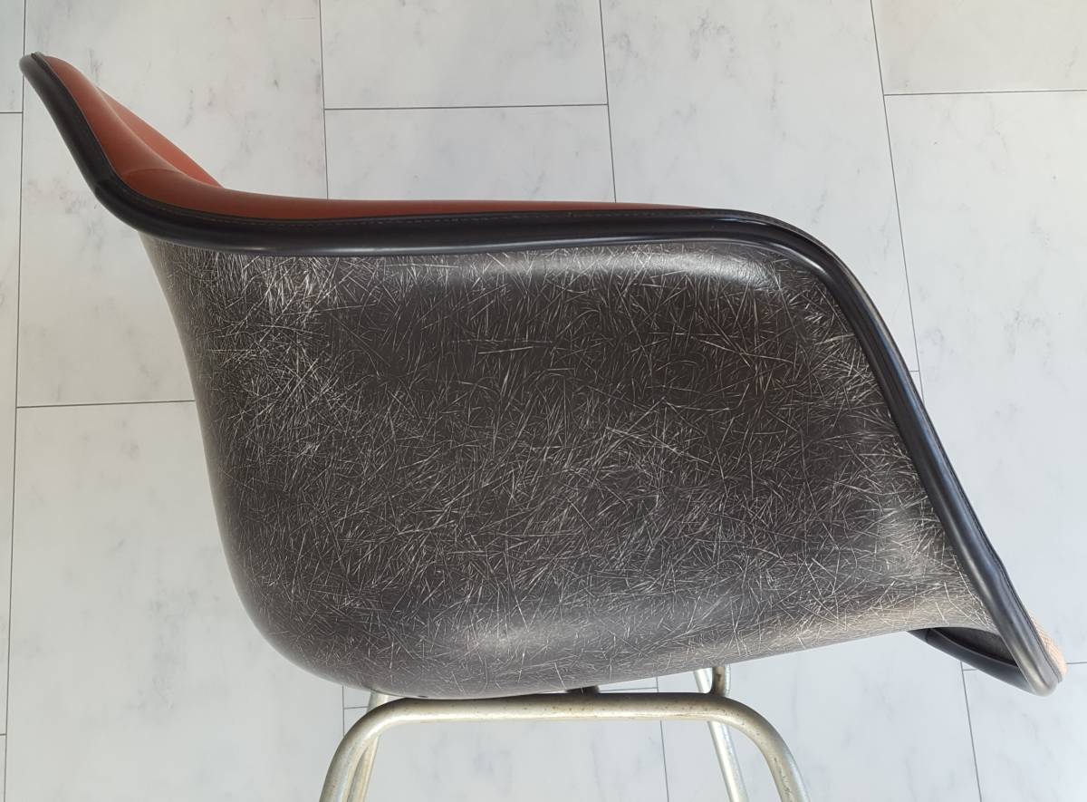 1970s 【Black x Terracotta】ファイバー多 ビンテージ ハーマンミラー Eames arm shell chair イームズ アームシェルチェア 60sの画像8