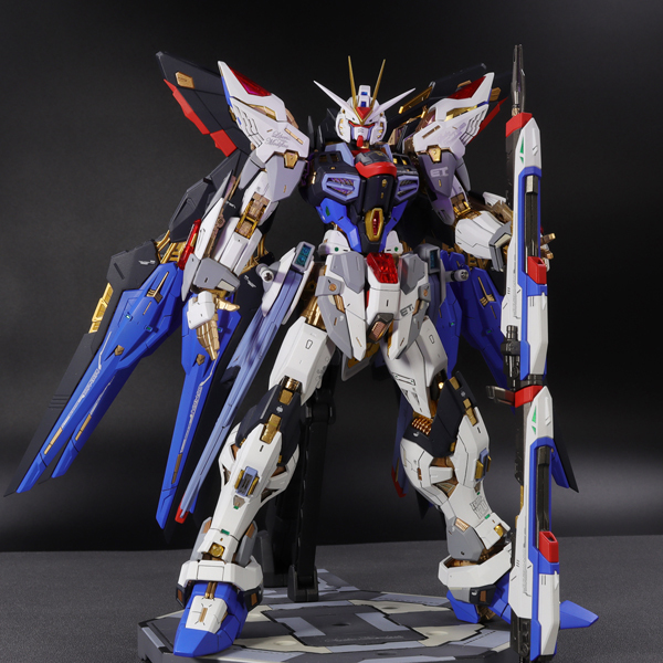 1/100 MGEX　ストライクフリーダムガンダム　ZGMF-X20A　 塗装済改修完成品　 ディテールアップ版　フルバーストモード改_画像4