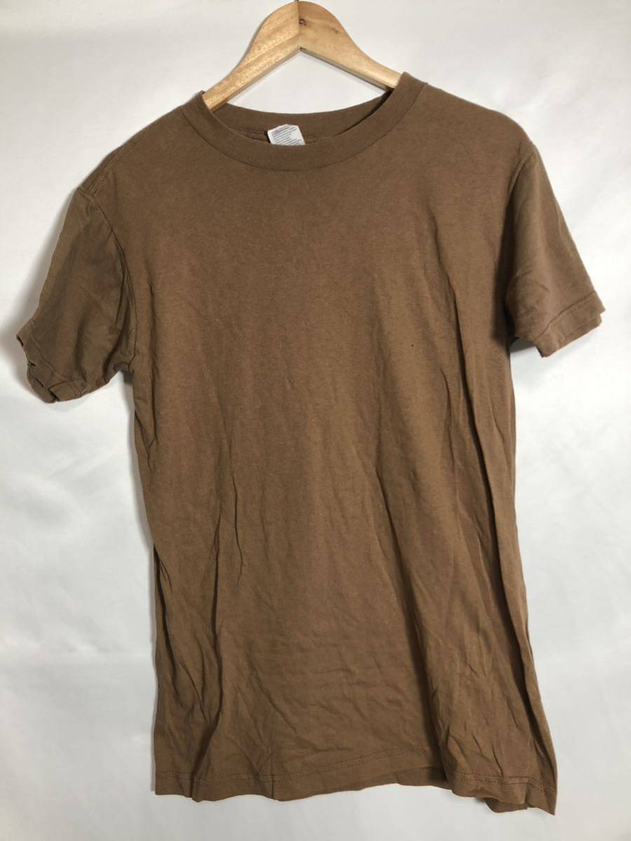 アメリカ軍　実物　ブラウン（TAN）Tシャツ インナー　中古品　サイズ　M_画像1