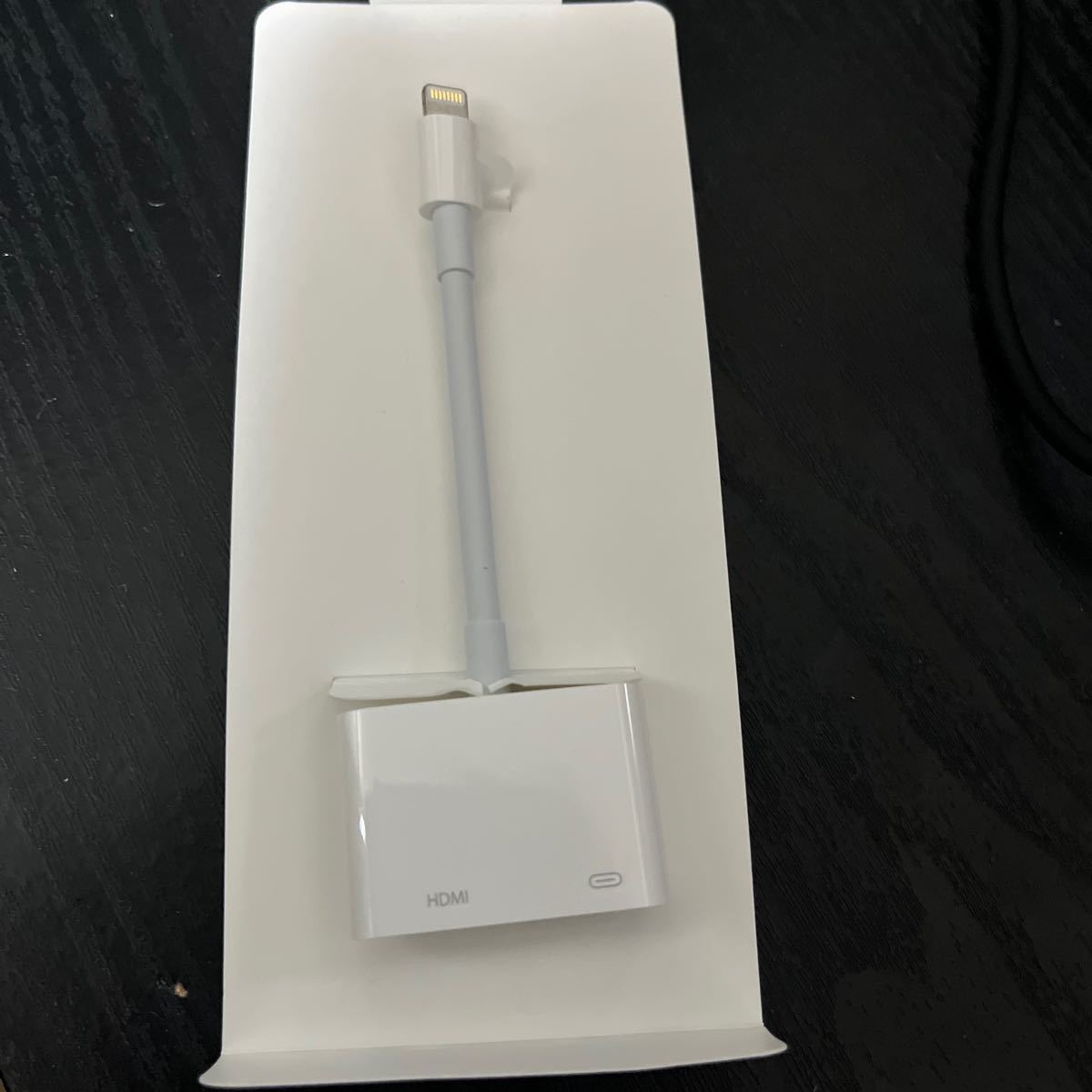 Apple純正品　画面出力ケーブル　lightning to digital AV adapter_画像2