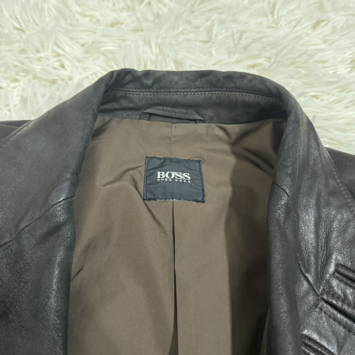 ヒューゴボス『溢れ出る高級感』HUGO BOSS テーラードジャケット ヒューゴボス『溢れ出る高級感』HUGO BOSS テーラードジャケット