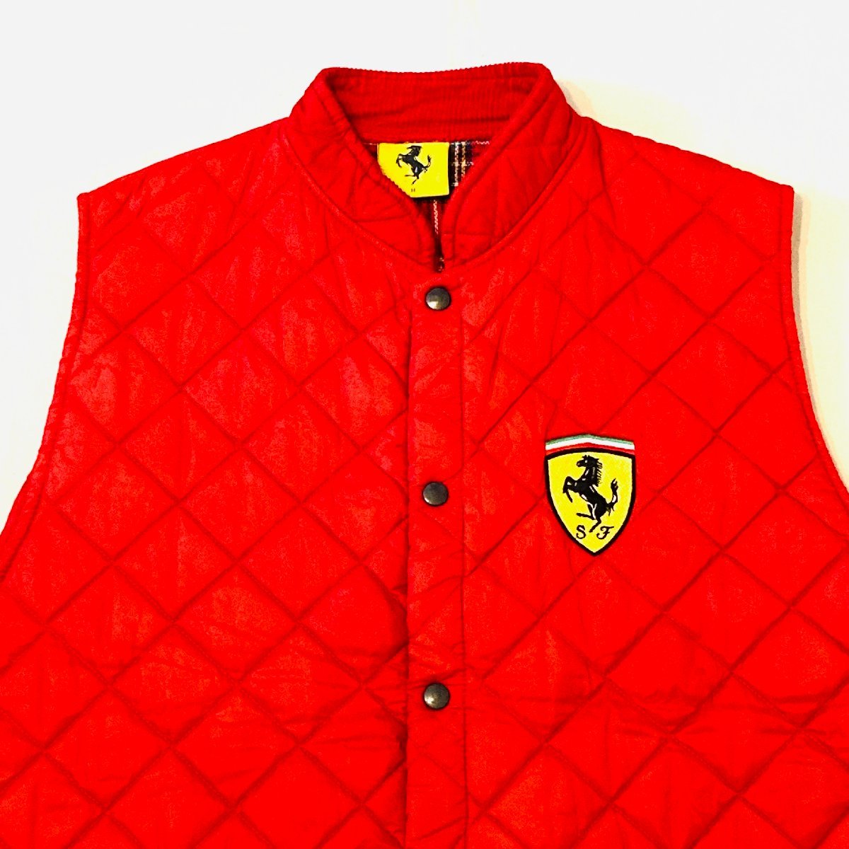 FERRARI　フェラーリ　MADE IN ENGLAND/英国製　ロゴ 刺繍　キルティング ベスト　スナップボタン　レッド/赤　ビッグシルエット_画像4