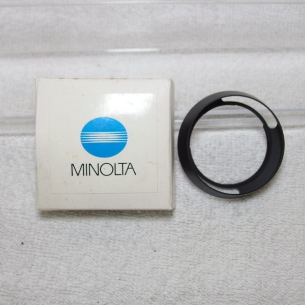 ミノルタ Minolta CL/CLE 28mm f2.8専用フード 箱付（中古美品）_画像1