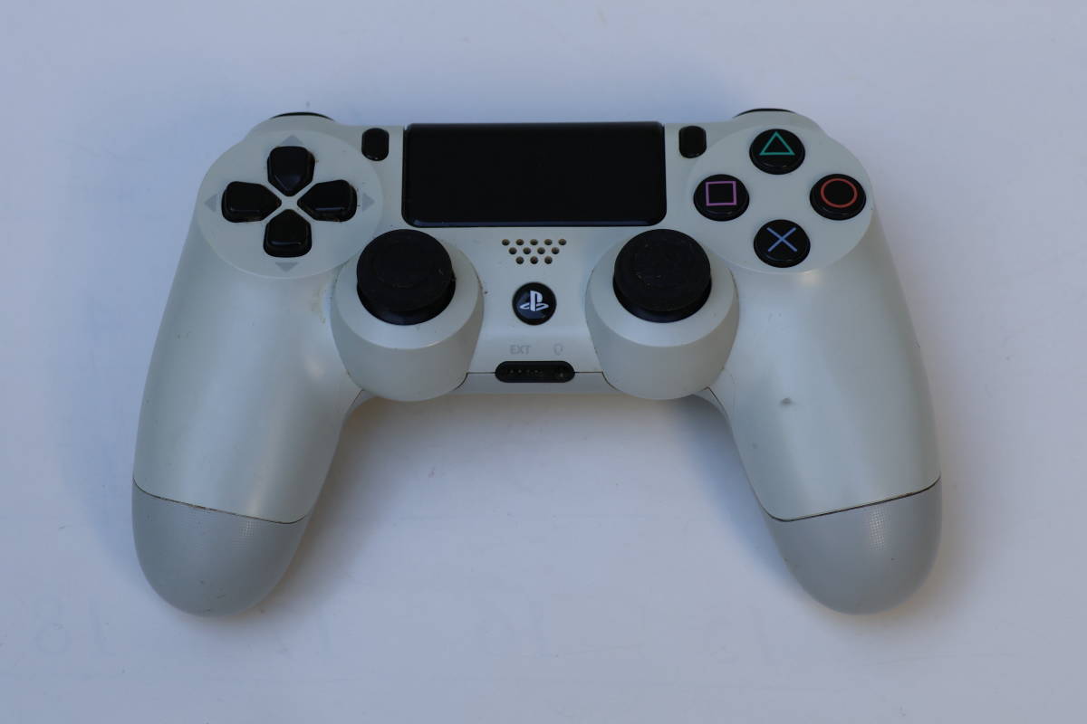 SONY　ソニー　PS4　ワイヤレスコントローラー　CUH-ZCT1J　白　ホワイト 本体のみ　中古　動作未確認_画像1