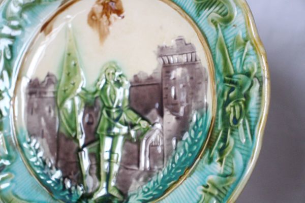 フランス アンティーク 古い陶器の飾り皿 バルボティーヌのお皿 ジャンヌ・ダルク 美品_画像6