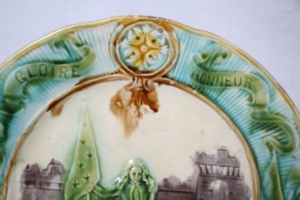フランス アンティーク 古い陶器の飾り皿 バルボティーヌのお皿 ジャンヌ・ダルク 美品_画像5