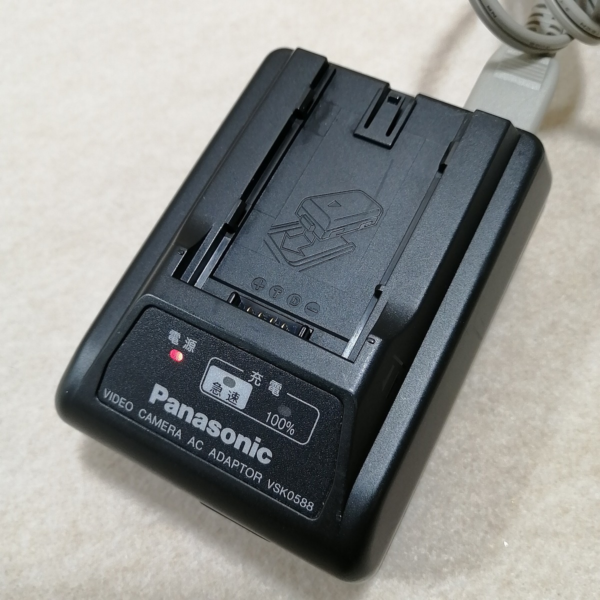 Panasonic VSK0588 バッテリー 充電器 デジタルビデオカメラ Panasonic VSK0588 バッテリー 充電器 デジタルビデオカメラ