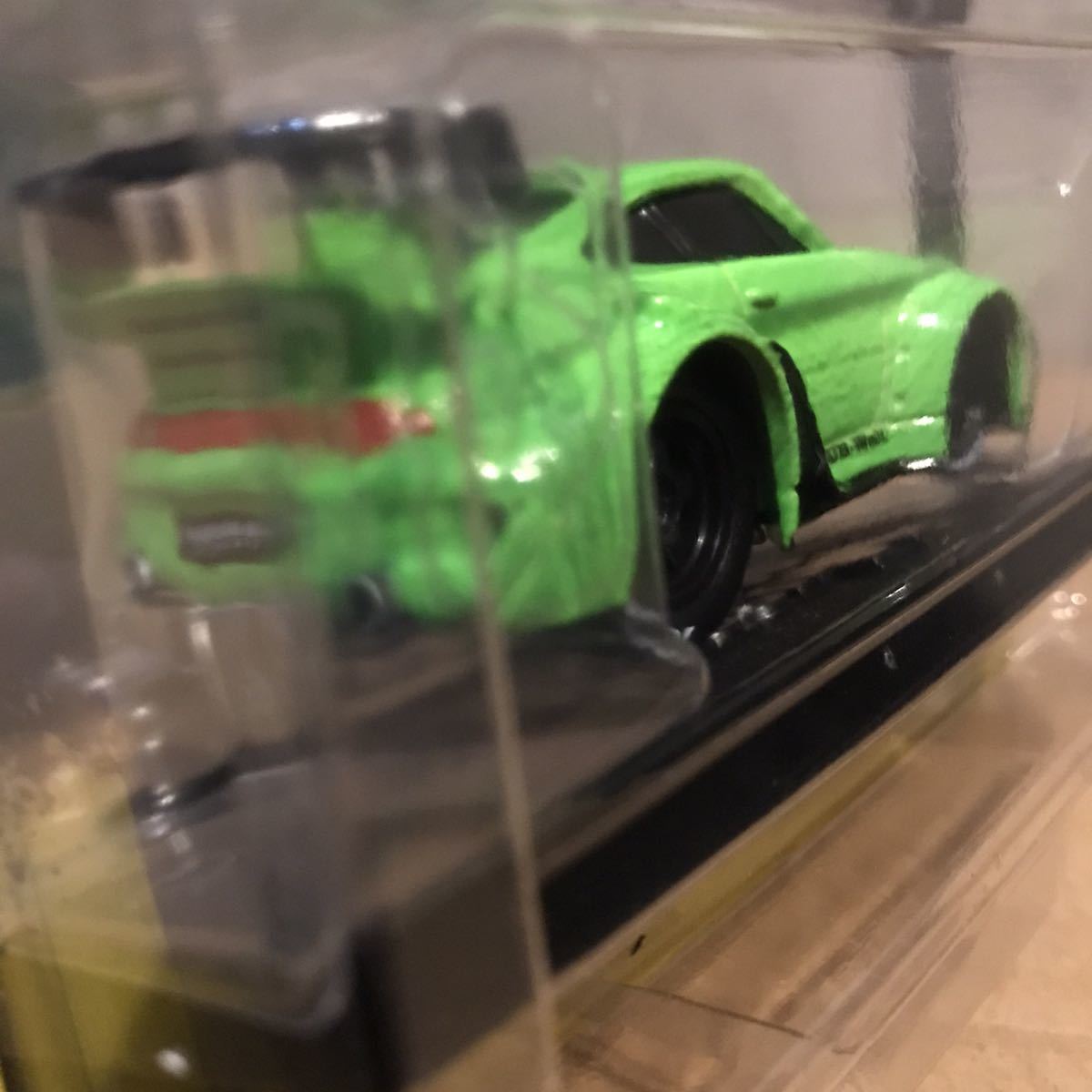 ポルシェ 993 911 RWB マッスルマシーンズ MUSCLE MACHINES 1/64 RAUH-Welt グリーン_画像5