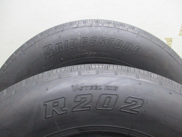 225-70R16 117/115L LT 9.5-9分山 ブリヂストン R202 2023年製 中古タイヤ【2本】送料無料(M16-5707）_画像4