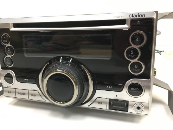 ８クラリオン CX211 カー オーディオ CD デッキ AUX USB ラジオ 通電確認済 ジャンク Clarion◆プレーヤー FM トランスミッター 1DIN_画像3
