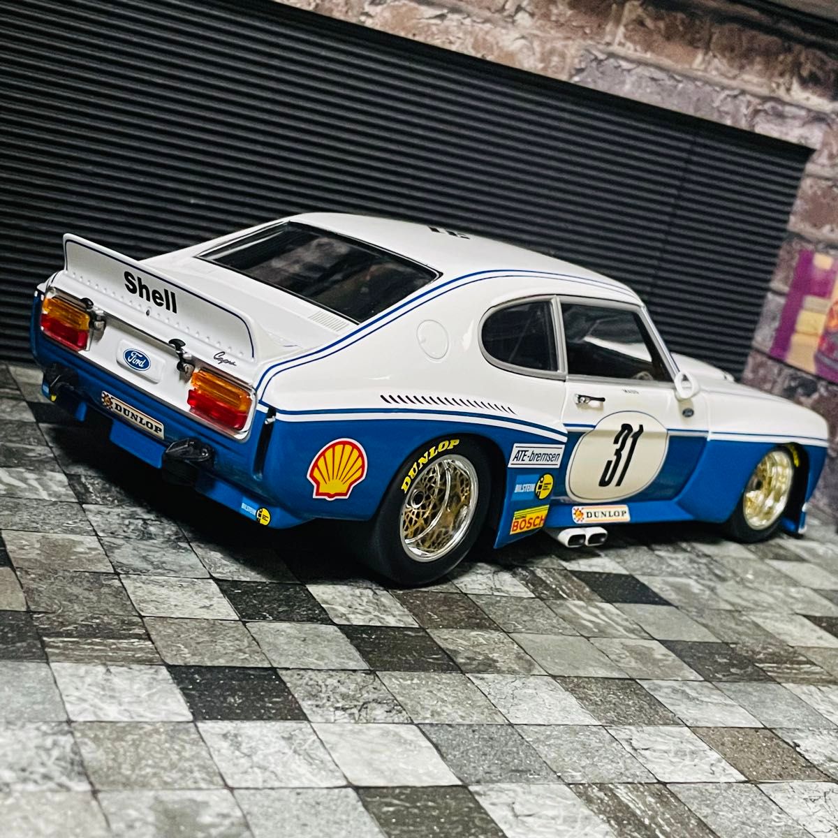 1/18 PMA フォード カプリ コスワース RS3100 DRM 1975