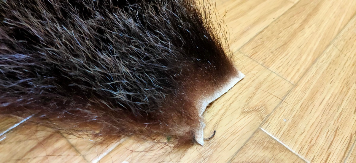 ●フライマテリアル●ヒグマの毛皮 端切れ（D16） 羆 熊 毛皮 / DIY　ハンドクラフト レザークラフト 毛鉤 毛針 フライ_画像4