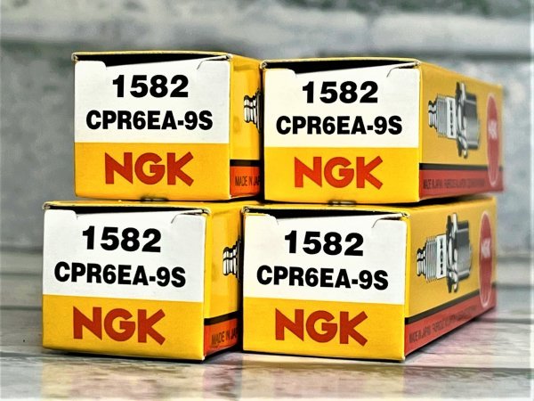 ＮＧＫ　ＣＰＲ６ＥＡー９Ｓ　４本セット　ホンダ　スーパーカブ１１０プロ　ＪＡ１０　０９ー２２　適合　新品！_画像1