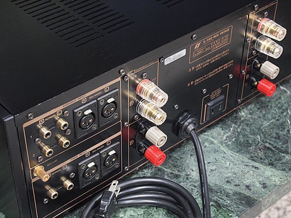 Bibian 比比昂- SANSUI B-2102 MOS VINTAGE ♪サンスイMOSパワー Bibian 比比昂- SANSUI B-2102 MOS VINTAGE ♪サンスイMOSパワー